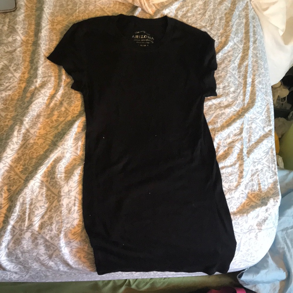 Basic black Arizona short sleeve t shirt!